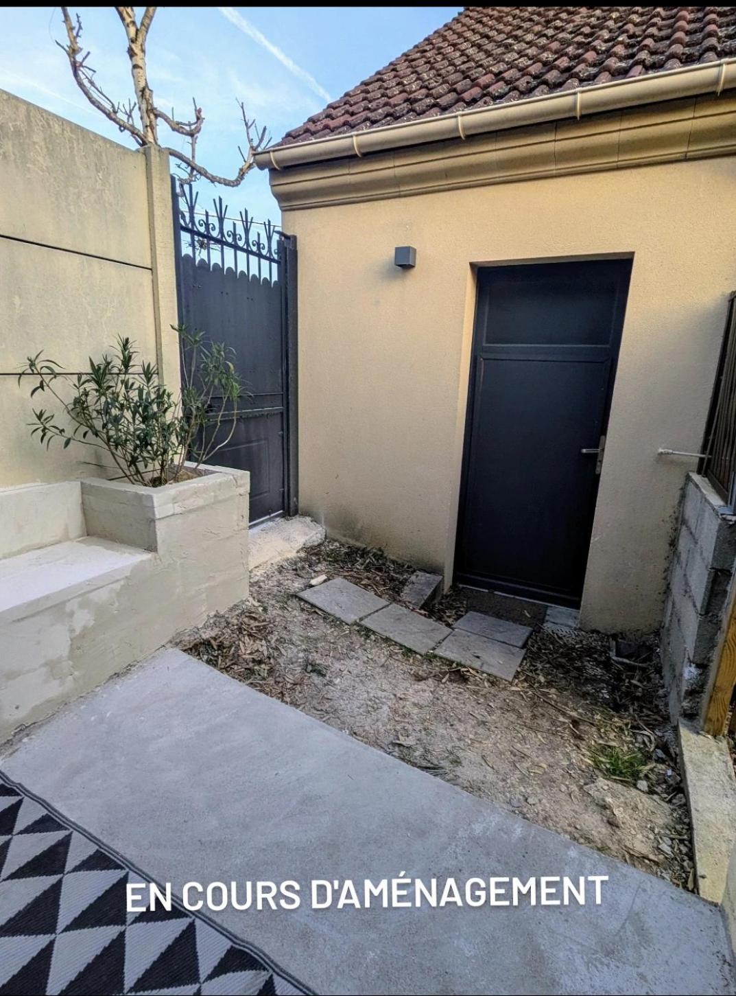 Maisonnette En Duplex Avec Terrasse Breux-Jouy Exterior photo
